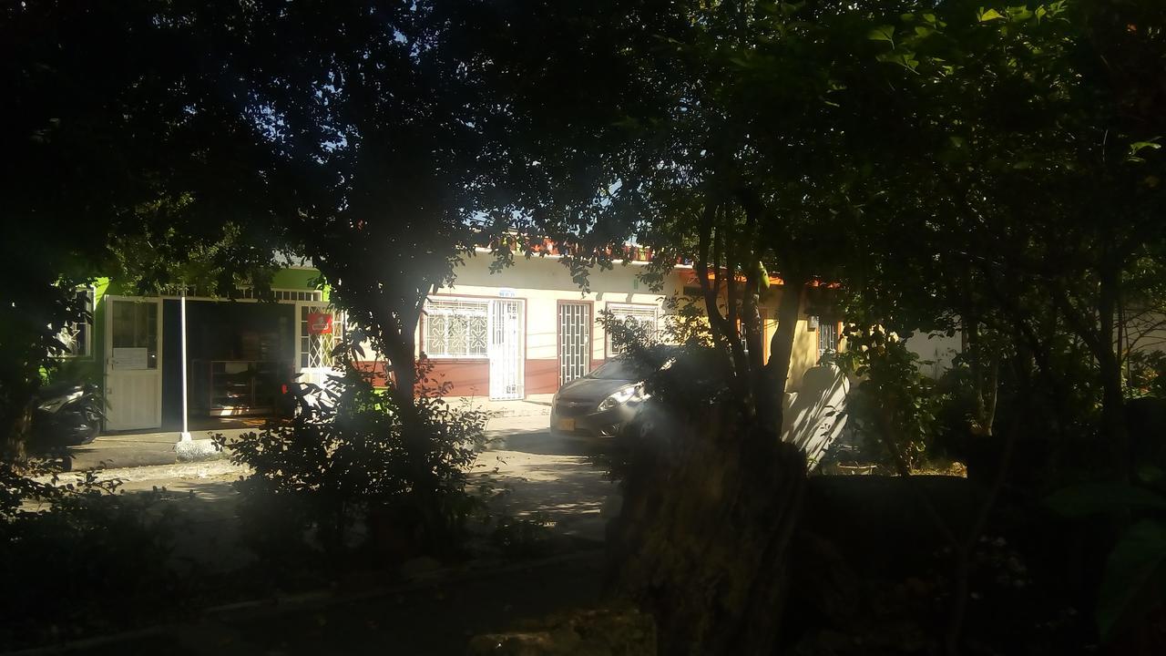 Backpackers And Travellers Hostel Neiva  Exterior photo